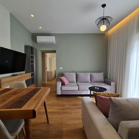 Adore - Modern Apartment ติรานา ภายนอก รูปภาพ