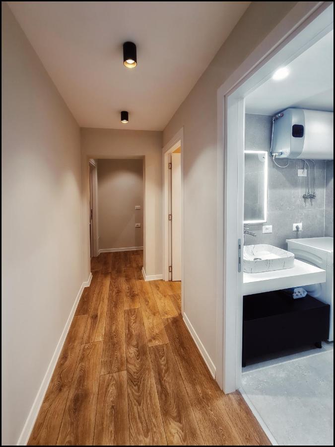 Adore - Modern Apartment ติรานา ภายนอก รูปภาพ