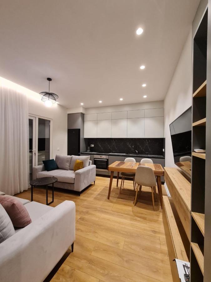 Adore - Modern Apartment ติรานา ภายนอก รูปภาพ