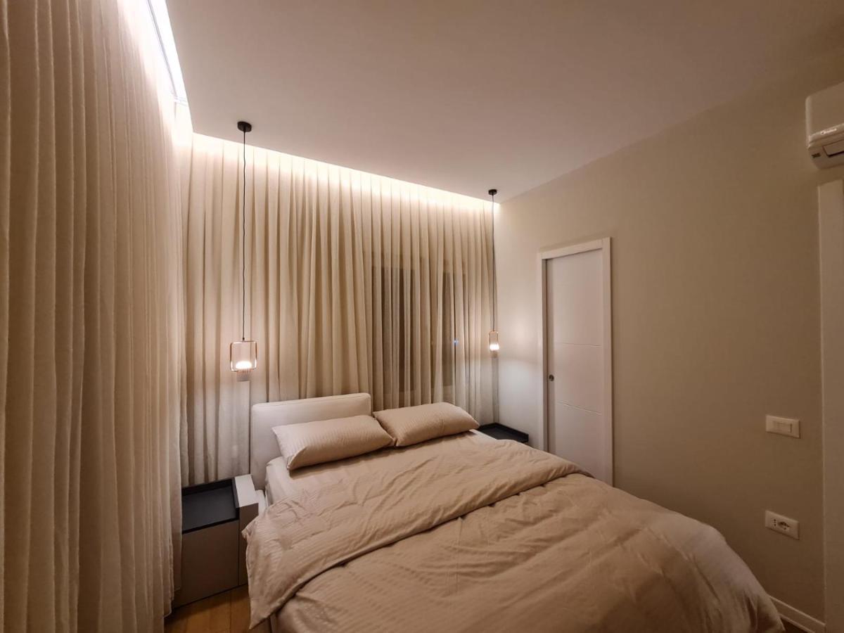 Adore - Modern Apartment ติรานา ภายนอก รูปภาพ