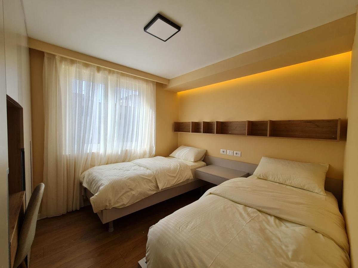 Adore - Modern Apartment ติรานา ภายนอก รูปภาพ
