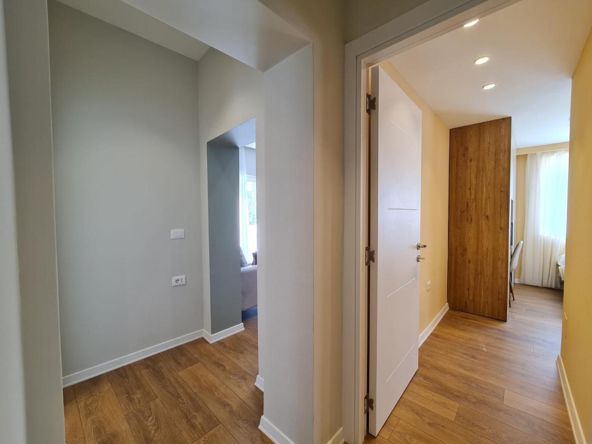 Adore - Modern Apartment ติรานา ภายนอก รูปภาพ