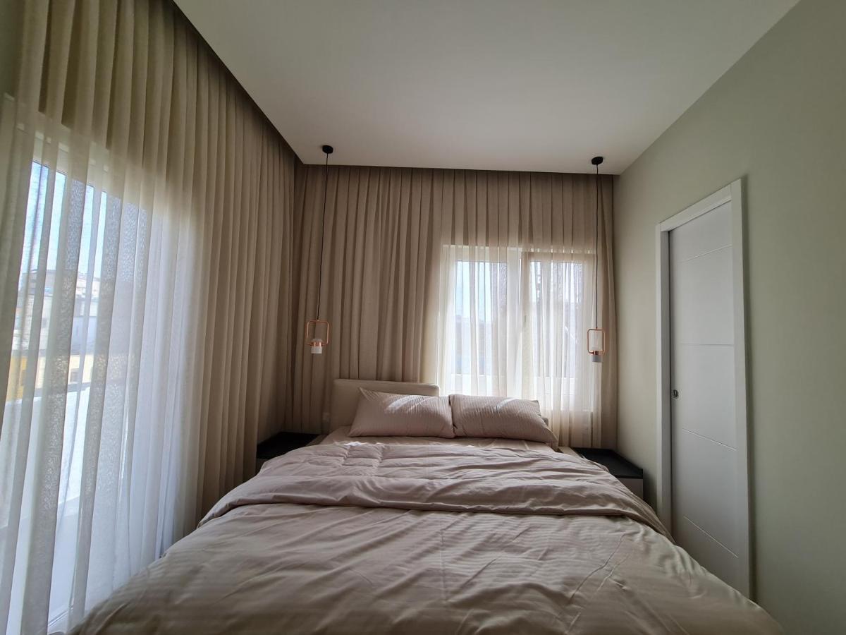 Adore - Modern Apartment ติรานา ภายนอก รูปภาพ