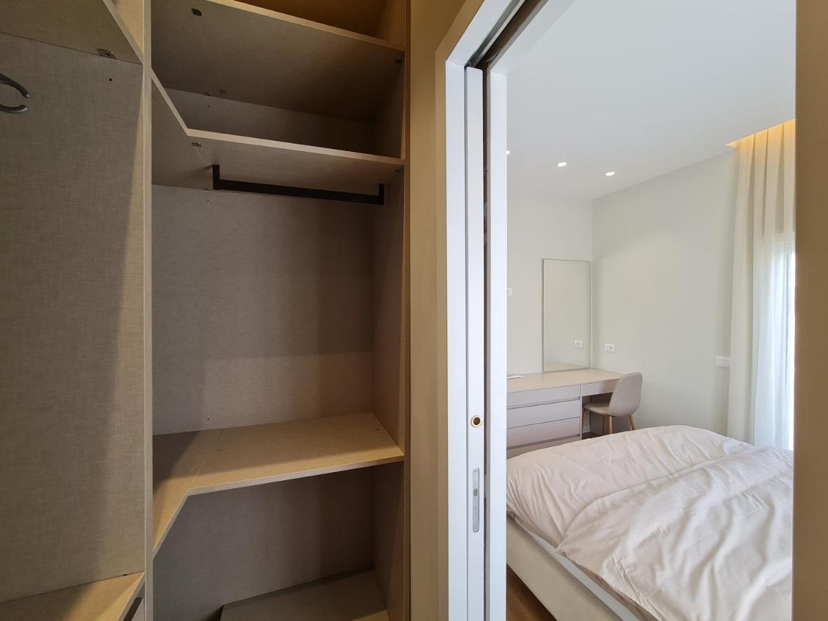 Adore - Modern Apartment ติรานา ภายนอก รูปภาพ